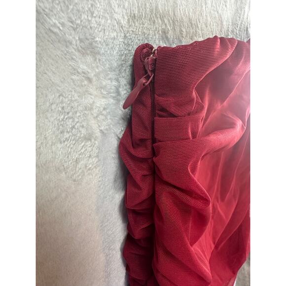 Oh Polly Ruched Mini Skirt - Size 8 - Burgundy - Picture 5 of 6